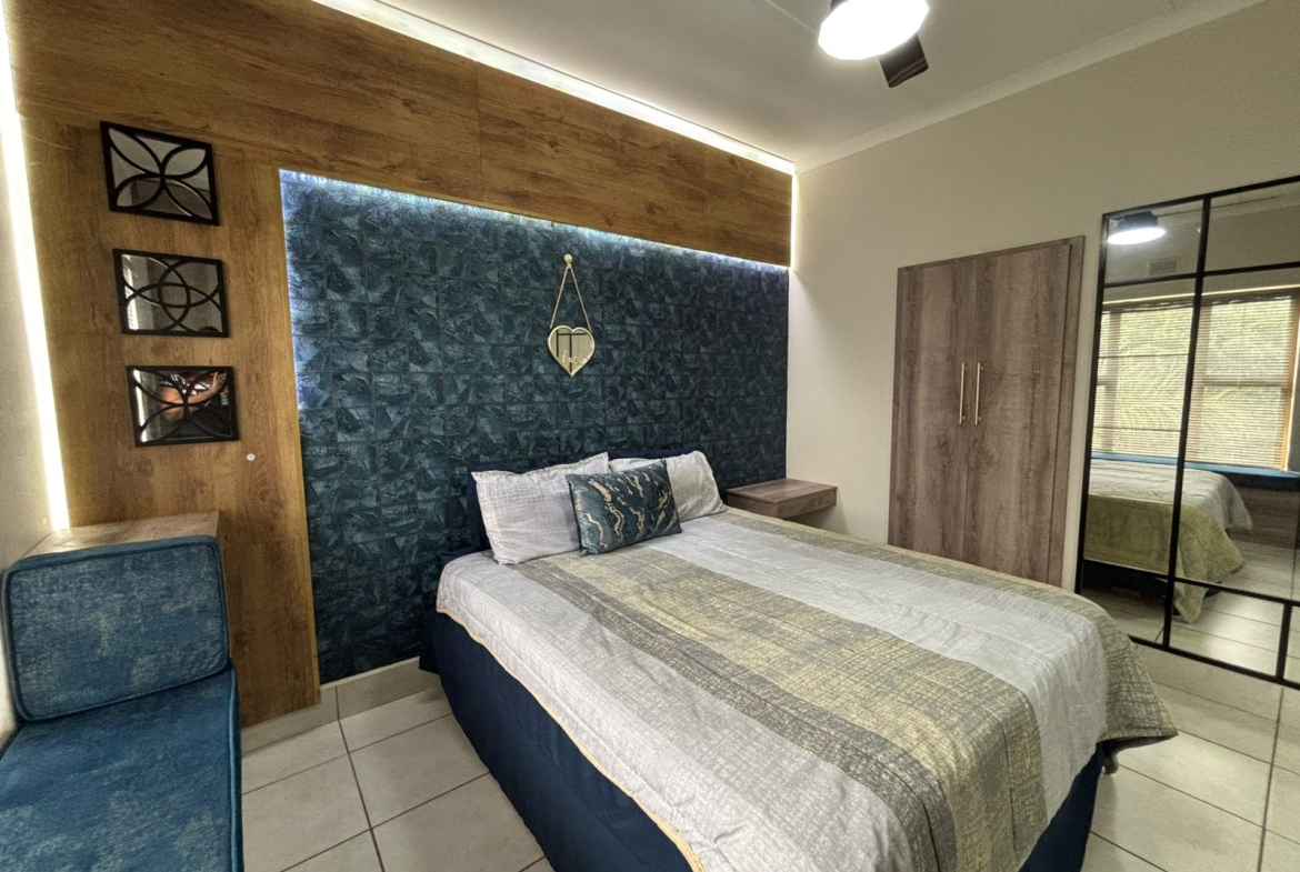 FOR SALE – Furnished 2 Bedroom , Stone through away to beach in Margate