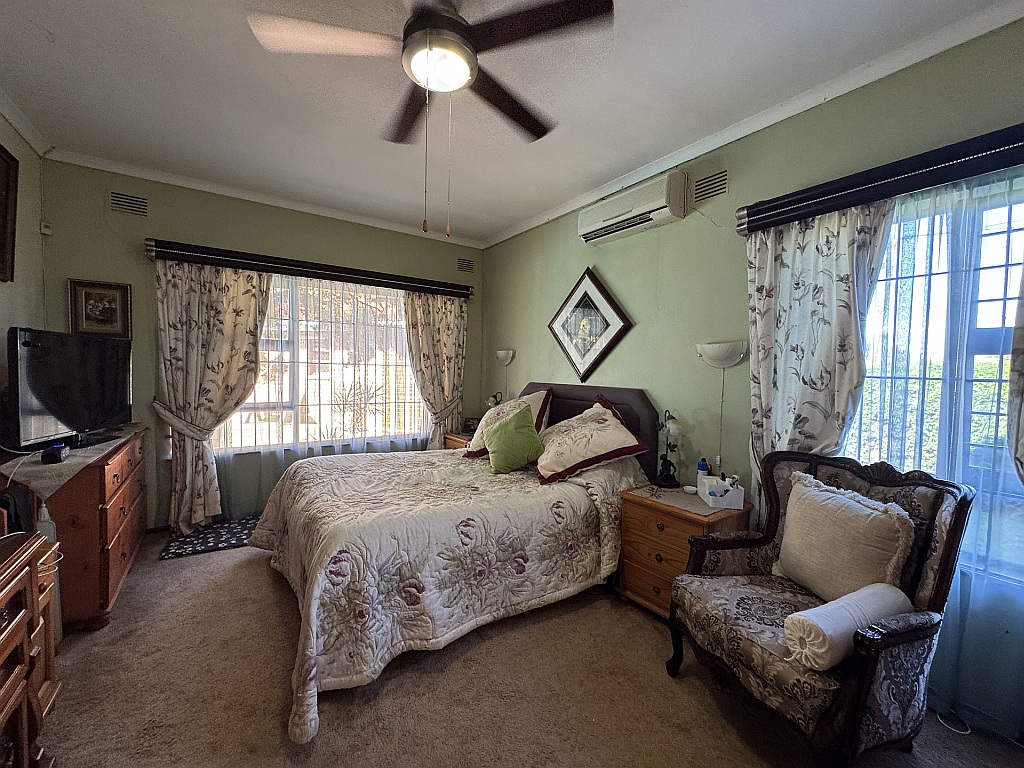 Exceptional Uvongo Property with Flatlets, Solar Power & Endless Income Potential