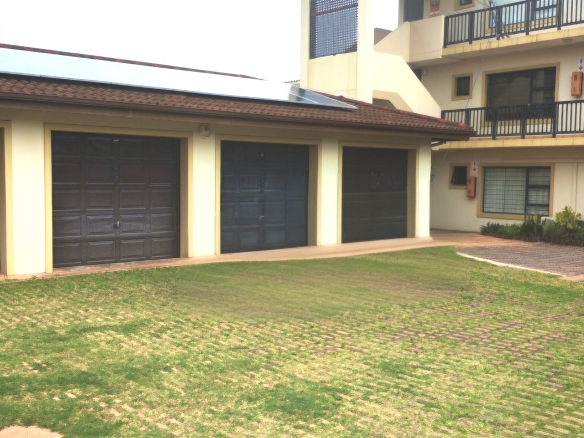3 Bedroom Apartment in Shelly Coastal Living at Its Finest