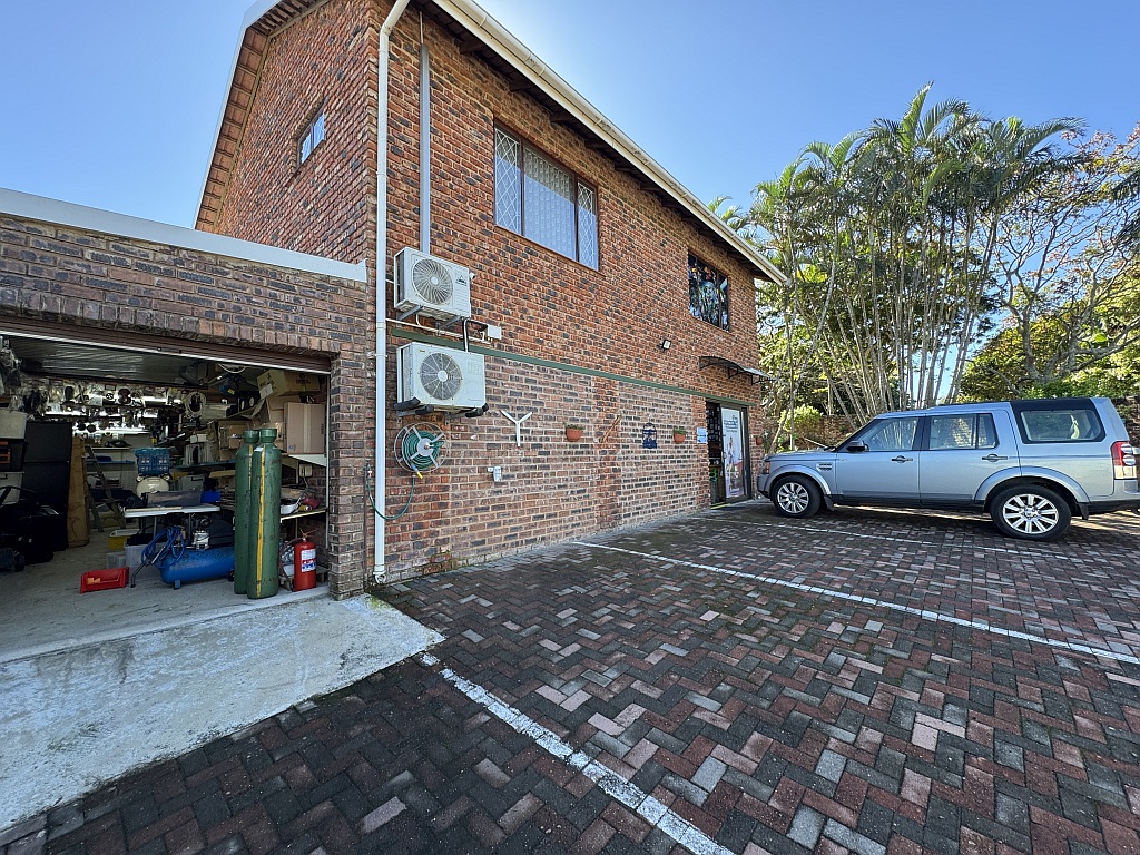 Exceptional Uvongo Property with Flatlets, Solar Power & Endless Income Potential