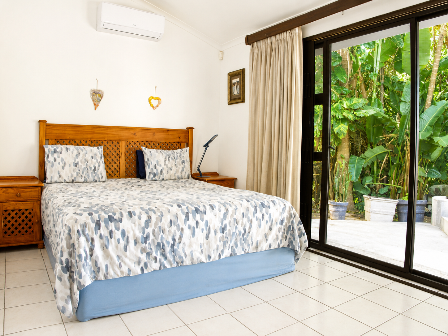 Exceptional Beachfront Property with cottage Shelly Beach, Beach Front