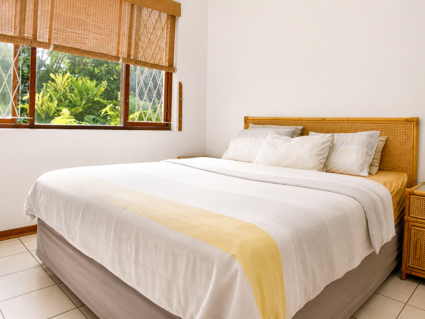Exceptional Beachfront Property with cottage Shelly Beach, Beach Front