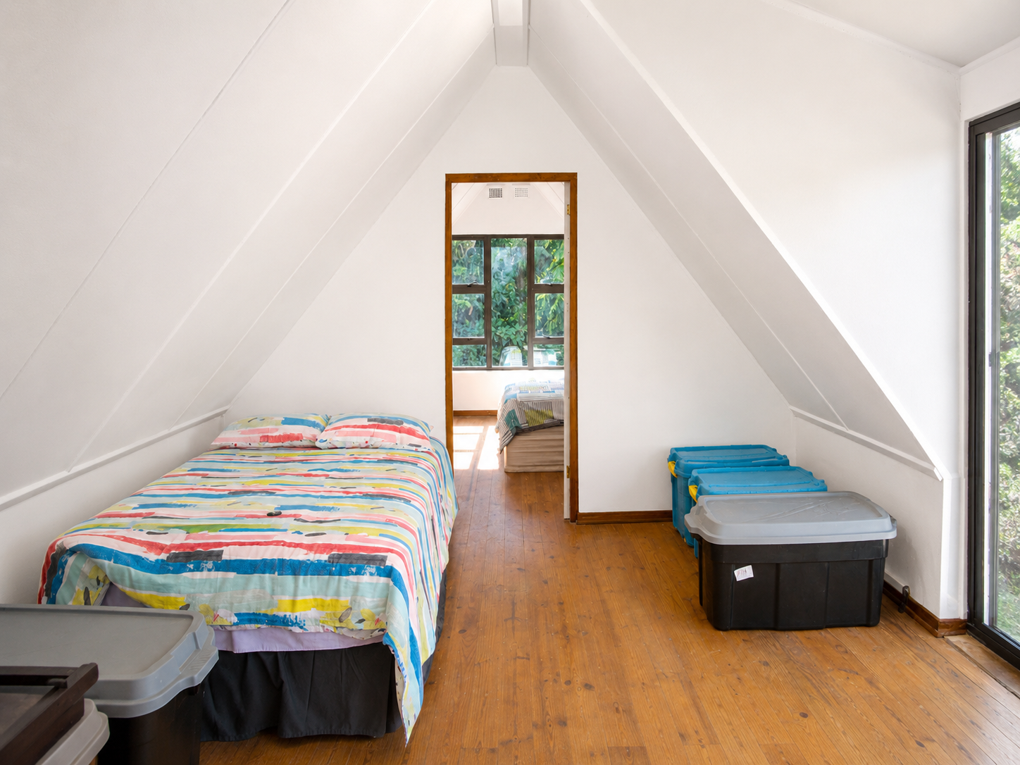 Exceptional Beachfront Property with cottage Shelly Beach, Beach Front