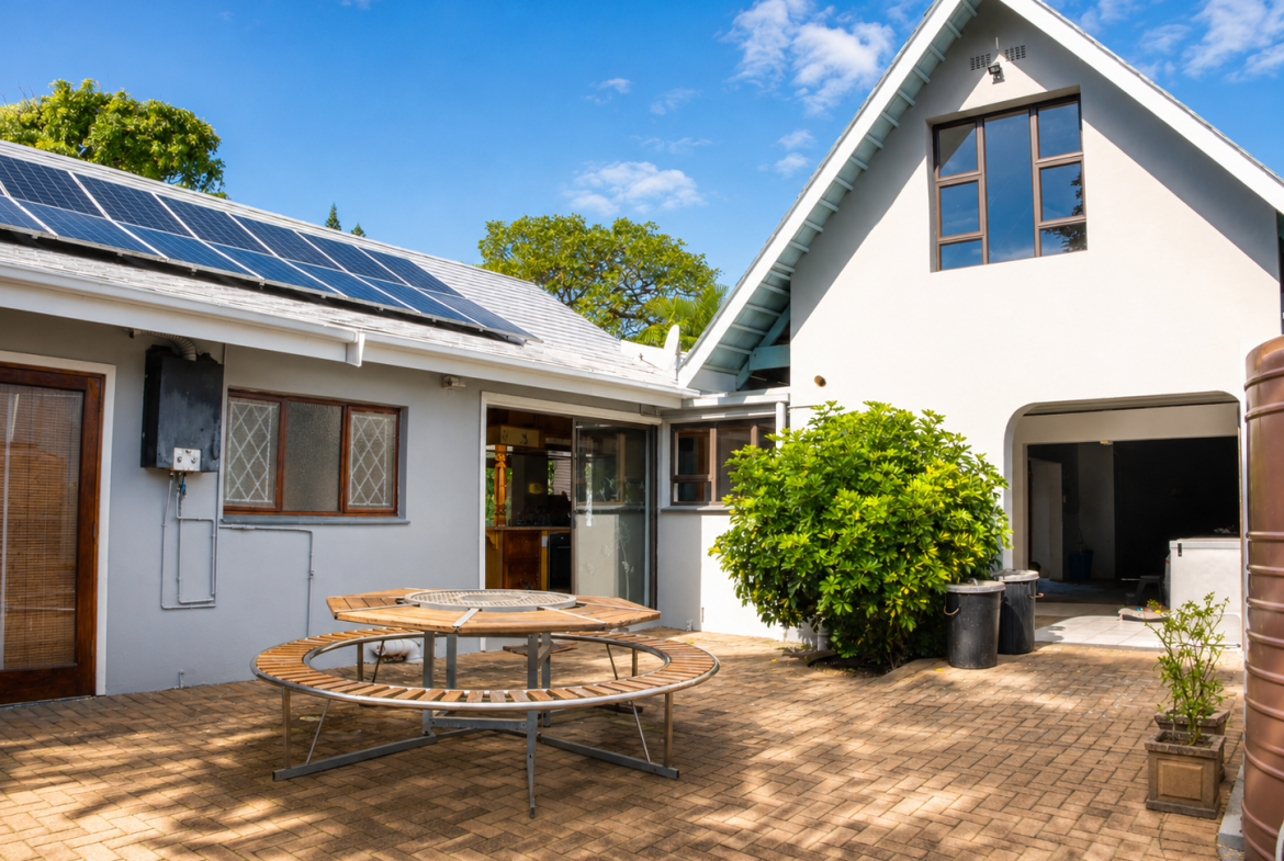 Exceptional Beachfront Property with cottage Shelly Beach, Beach Front