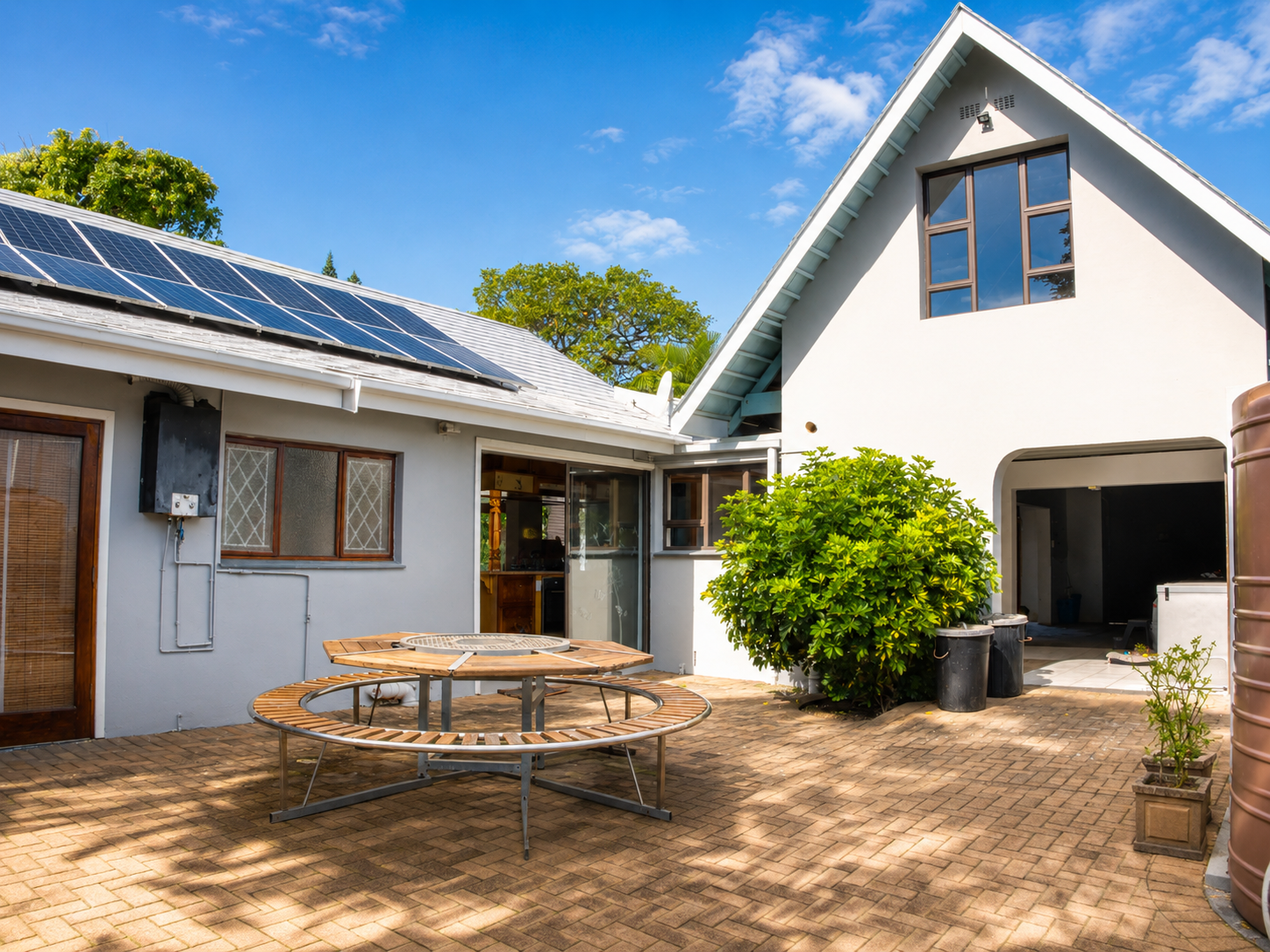 Exceptional Beachfront Property with cottage Shelly Beach, Beach Front
