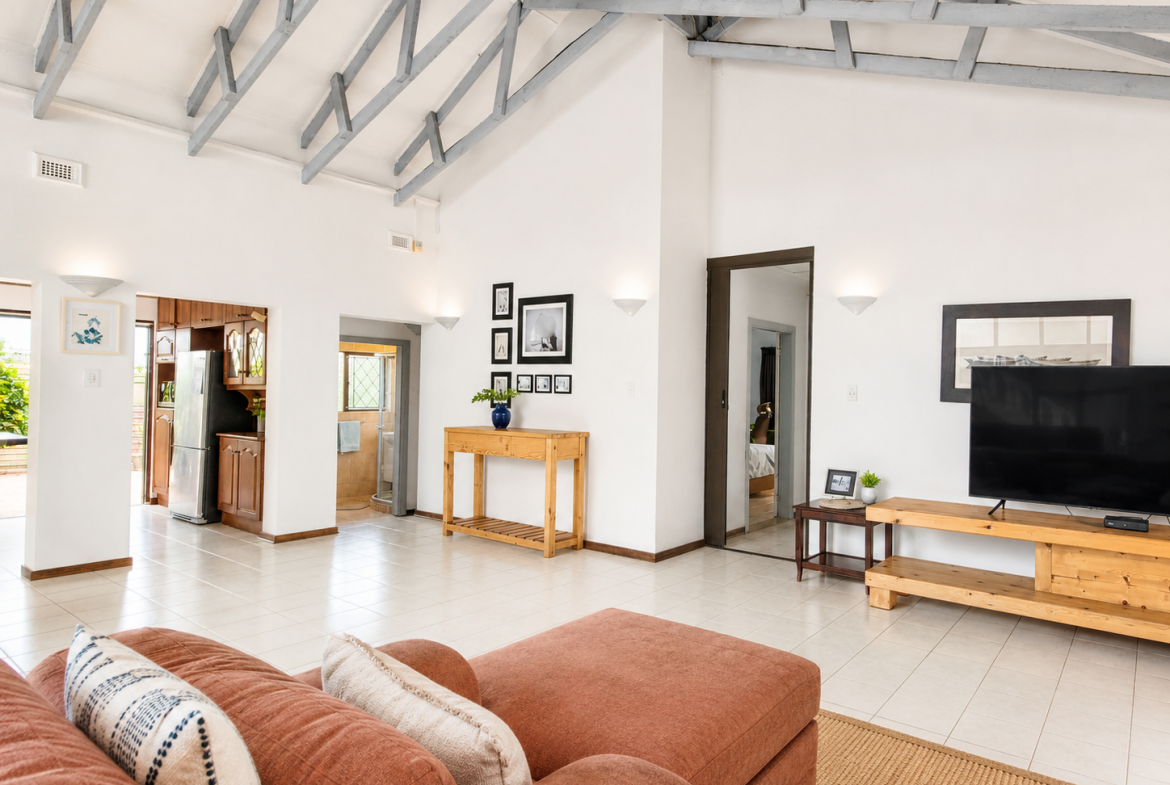 Exceptional Beachfront Property with cottage Shelly Beach, Beach Front
