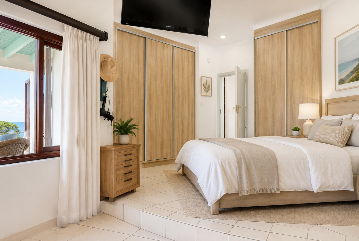 Exceptional Beachfront Property with cottage Shelly Beach, Beach Front
