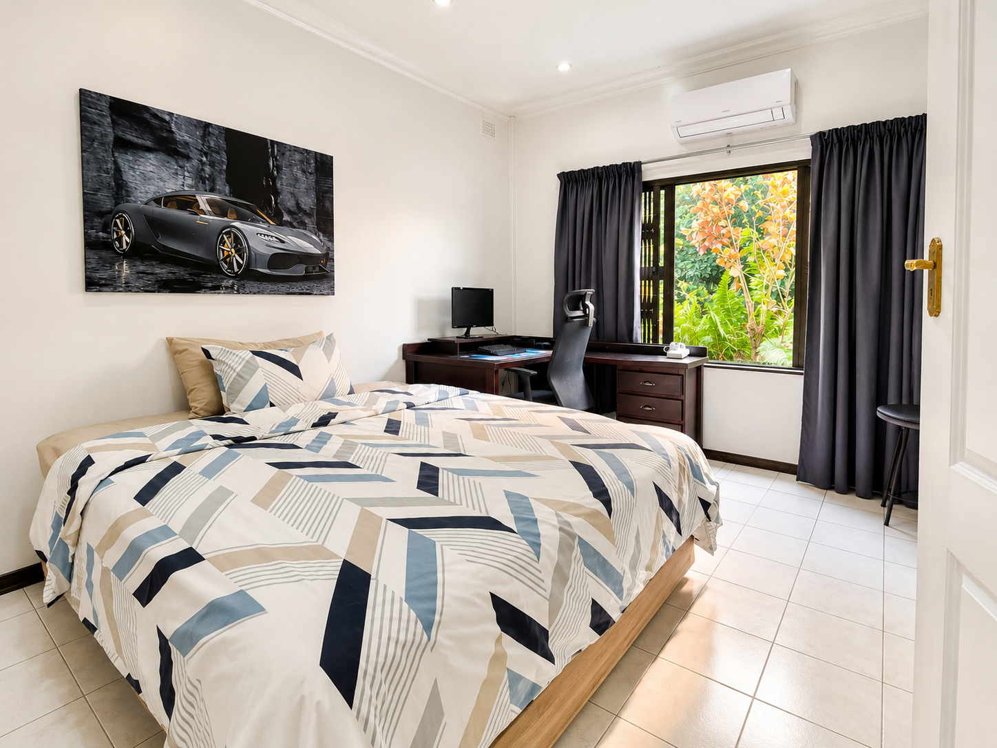 Exceptional Beachfront Property with cottage Shelly Beach, Beach Front