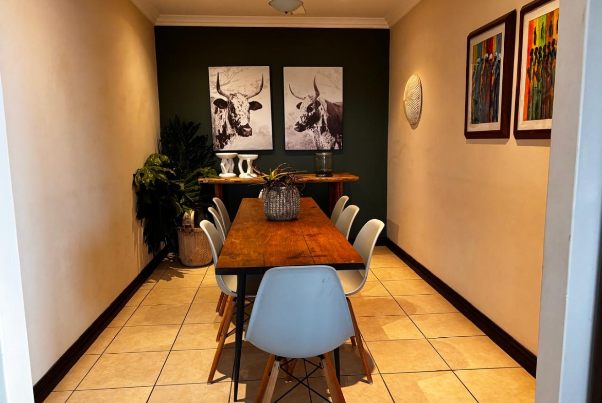 3 Bedroom Apartment in Shelly Coastal Living at Its Finest