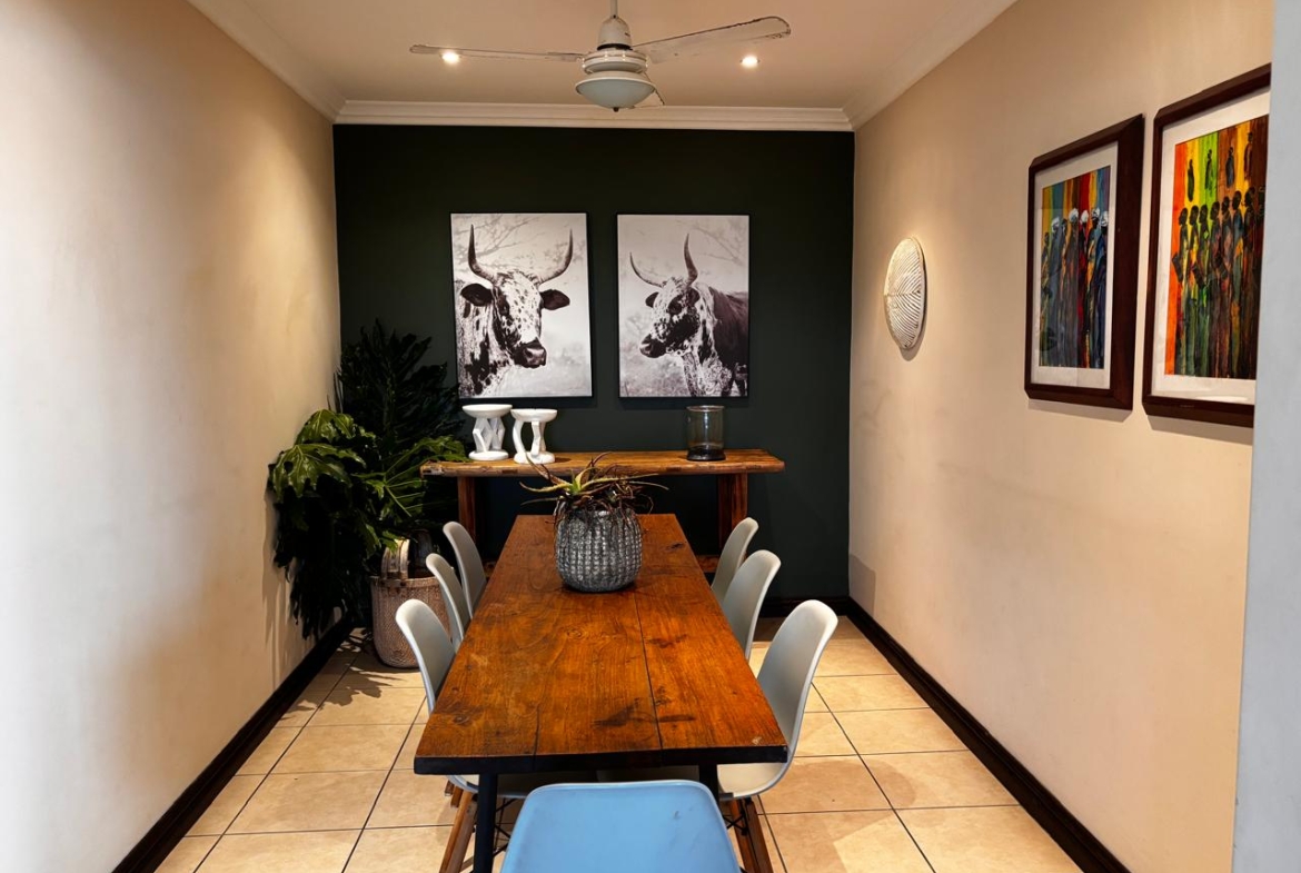 3 Bedroom Apartment in Shelly Coastal Living at Its Finest