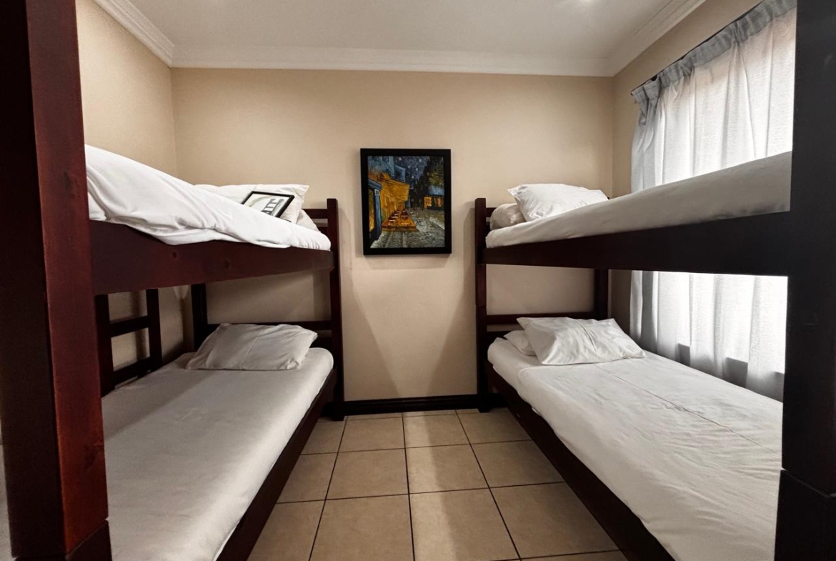 3 Bedroom Apartment in Shelly Coastal Living at Its Finest