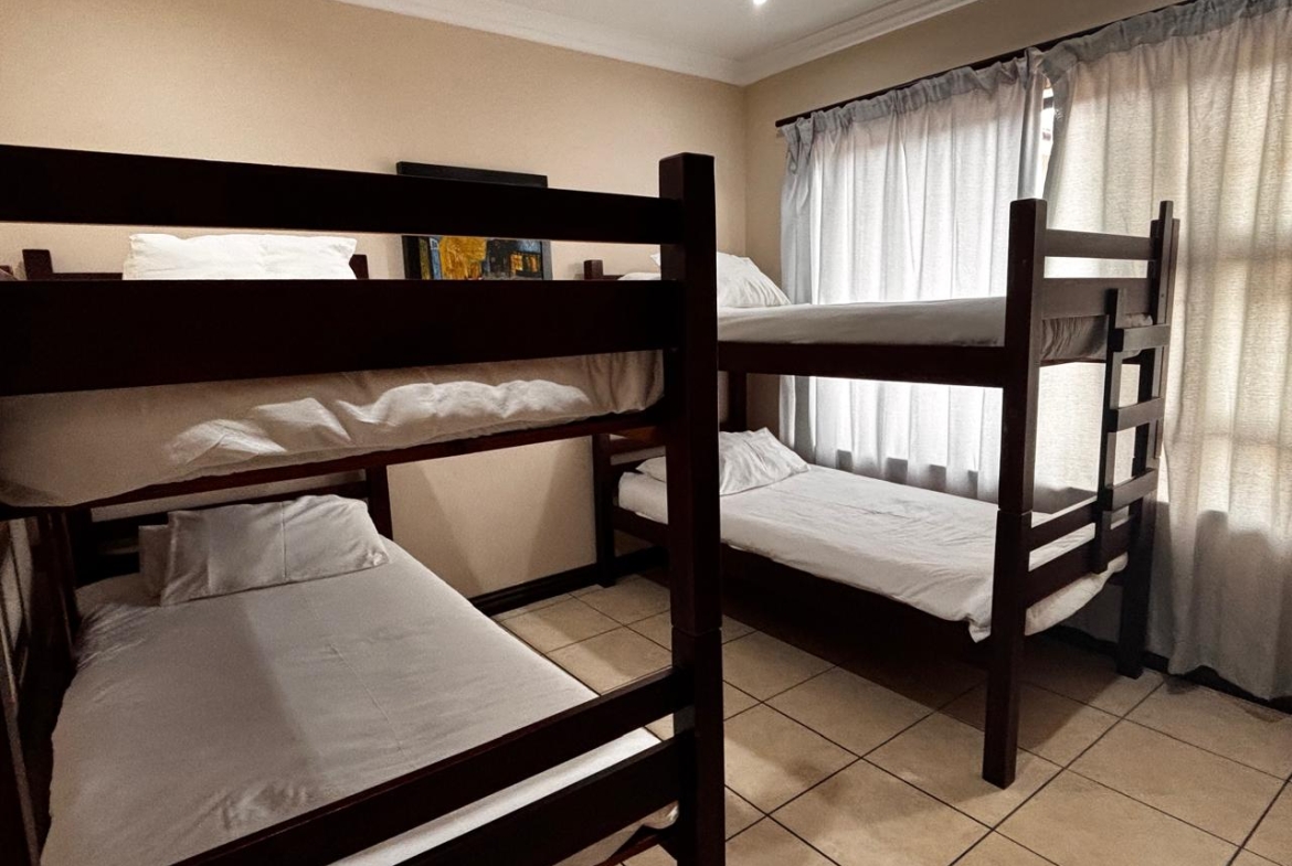 3 Bedroom Apartment in Shelly Coastal Living at Its Finest