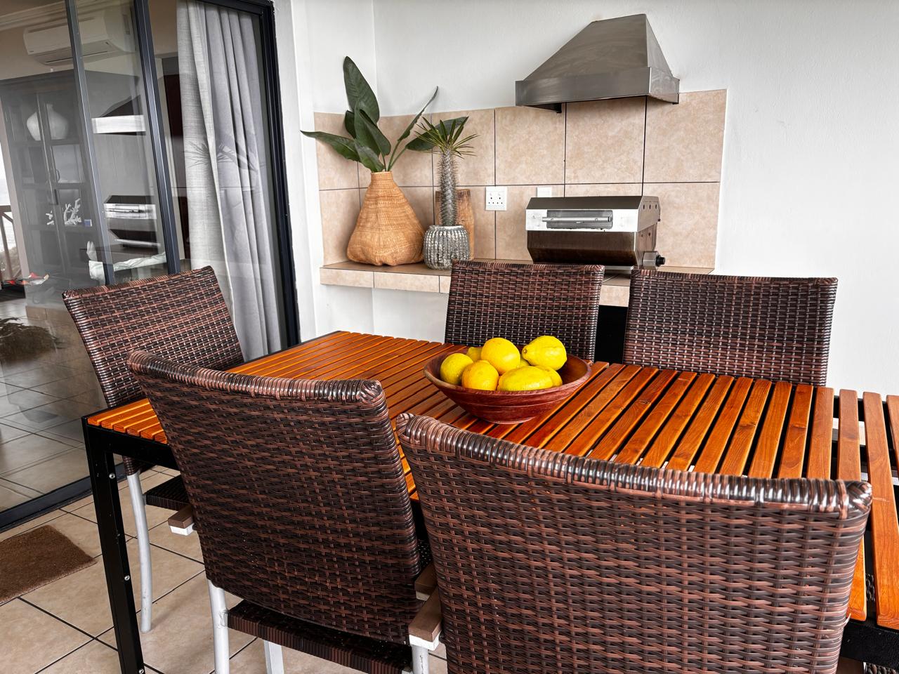 3 Bedroom Apartment in Shelly Coastal Living at Its Finest