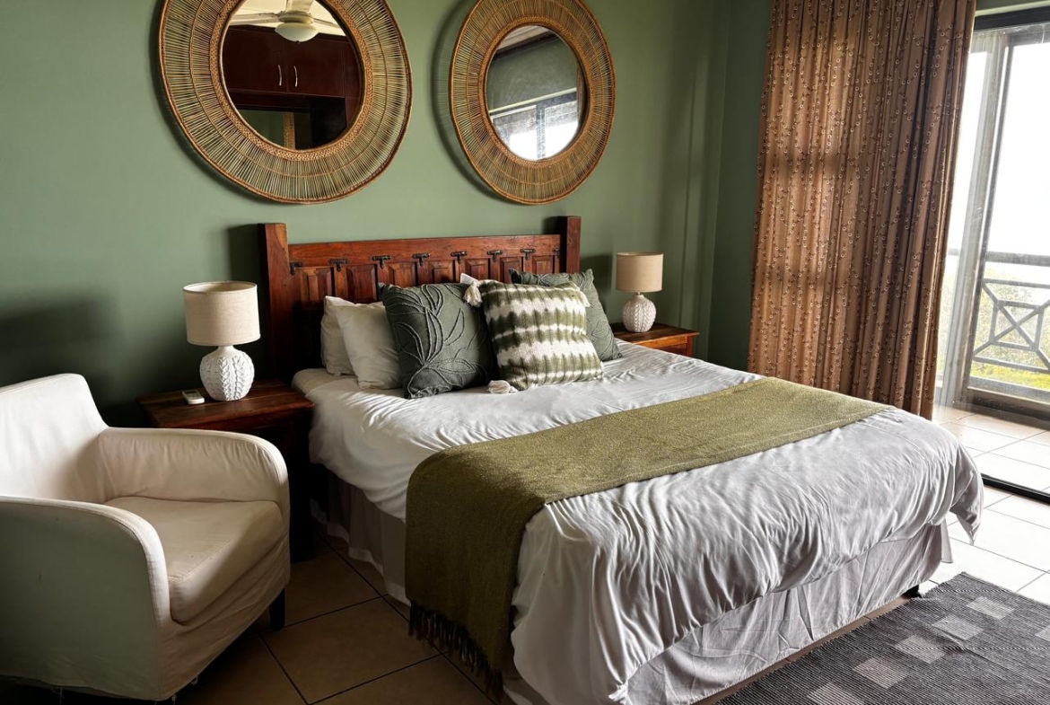 3 Bedroom Apartment in Shelly Coastal Living at Its Finest