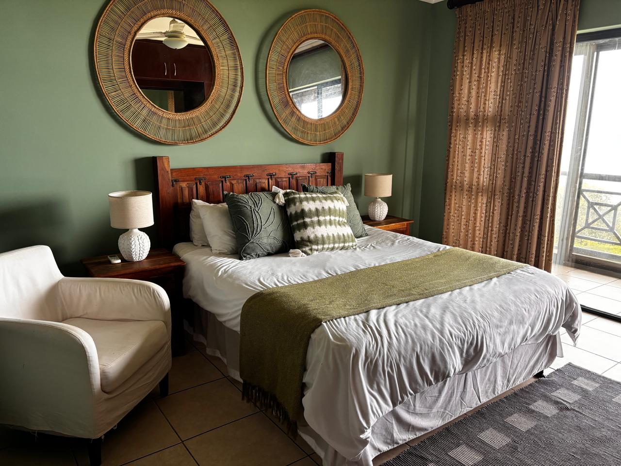 3 Bedroom Apartment in Shelly Coastal Living at Its Finest