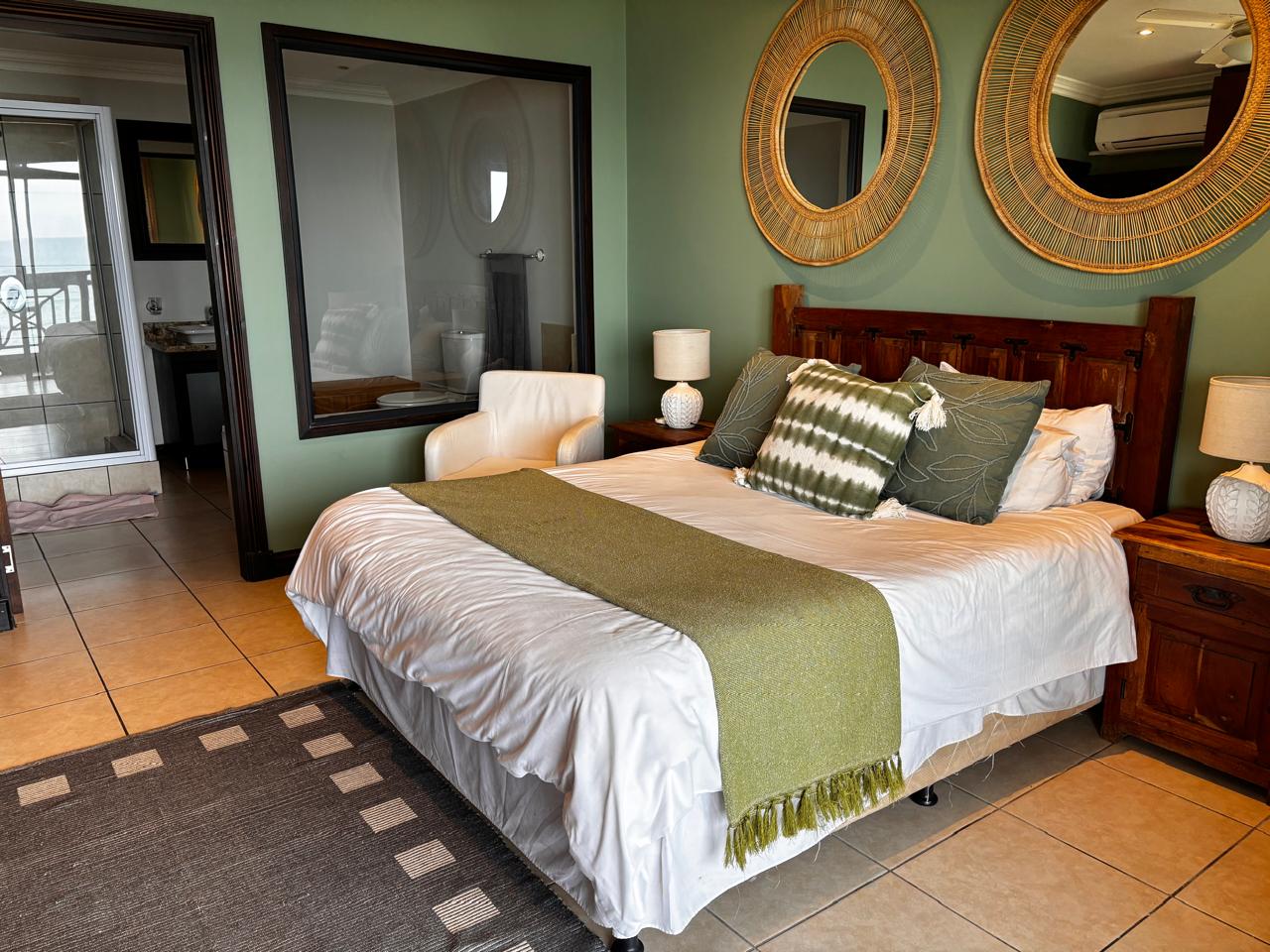 3 Bedroom Apartment in Shelly Coastal Living at Its Finest