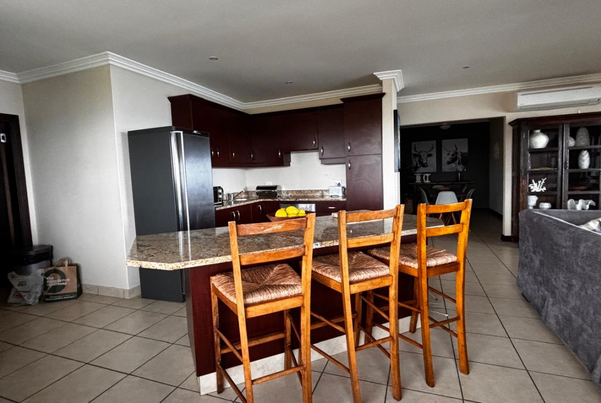 3 Bedroom Apartment in Shelly Coastal Living at Its Finest