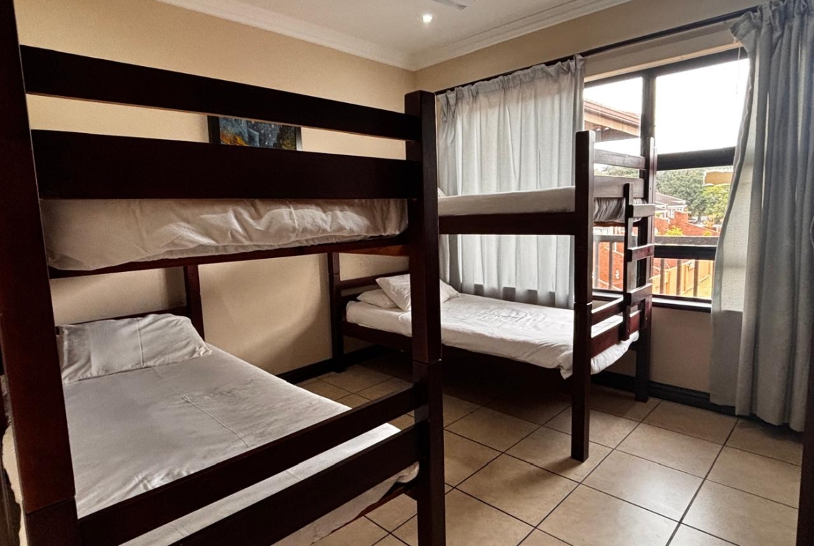 3 Bedroom Apartment in Shelly Coastal Living at Its Finest