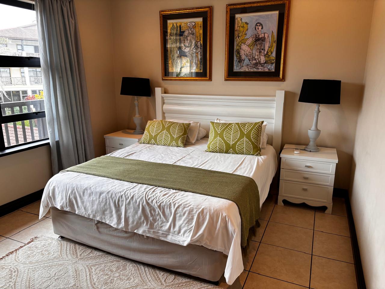 3 Bedroom Apartment in Shelly Coastal Living at Its Finest