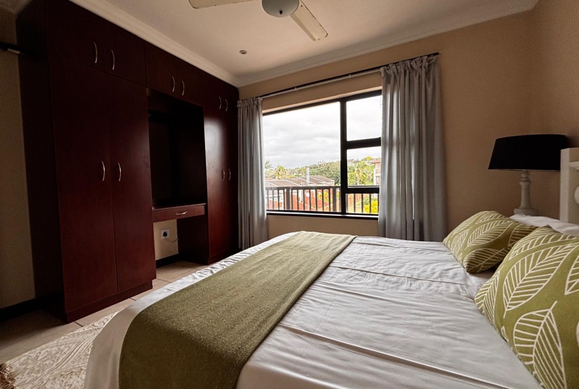 3 Bedroom Apartment in Shelly Coastal Living at Its Finest