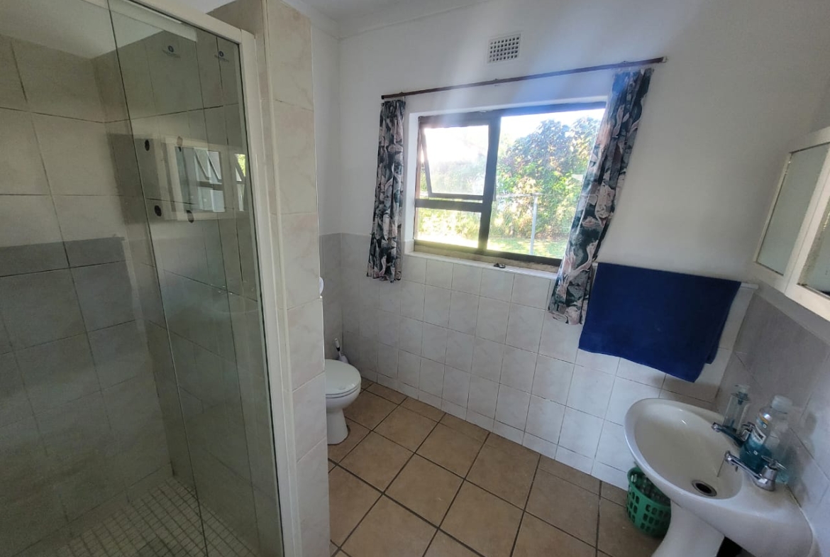 Spacious 3 Bedroom Family Home in Prime Location