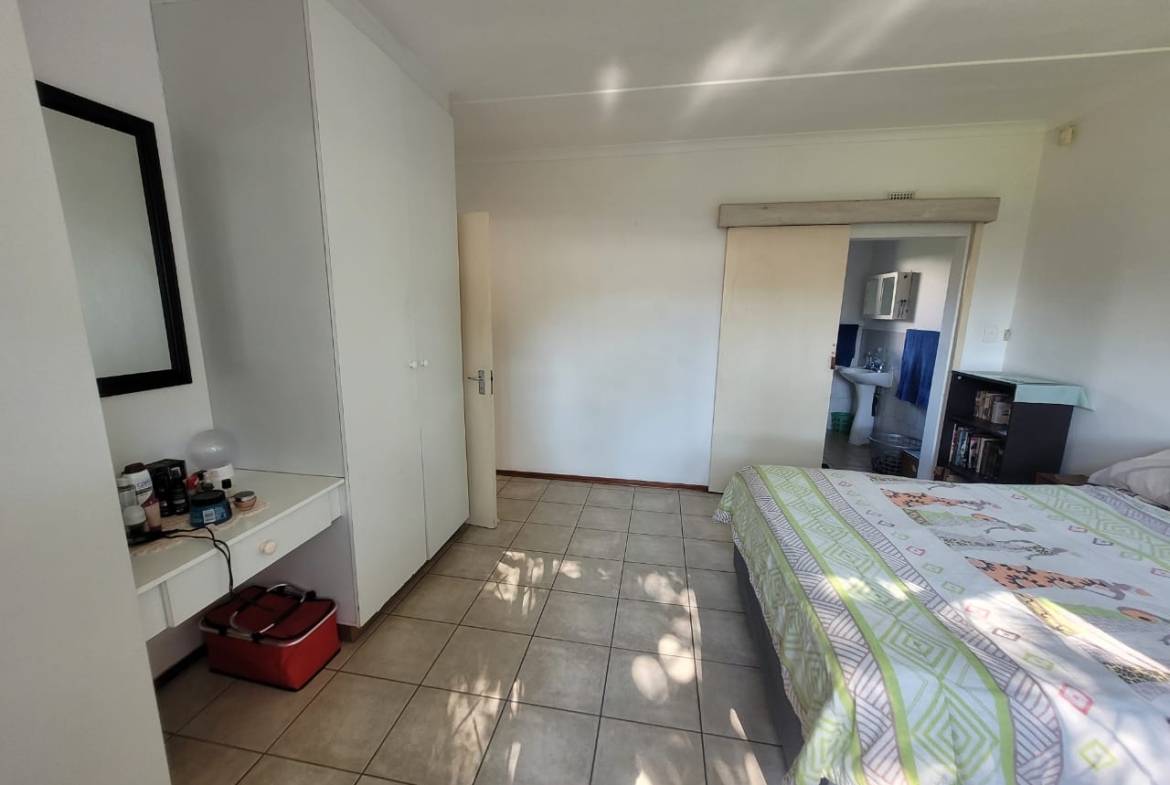 Spacious 3 Bedroom Family Home in Prime Location