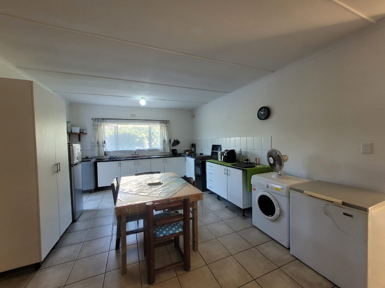 WhatsApp Image 2026-05-19 at 09.29.35 (1) Spacious 3 Bedroom Family Home in Prime Location