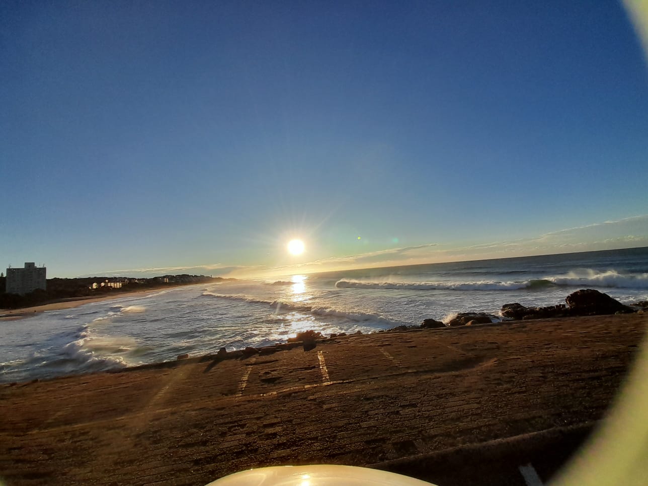 FOR SALE – Furnished 2 Bedroom , Stone through away to beach in Margate
