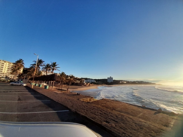 FOR SALE – Furnished 2 Bedroom , Stone through away to beach in Margate