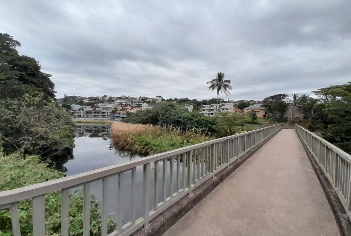 FOR SALE – Furnished 2 Bedroom , Stone through away to beach in Margate