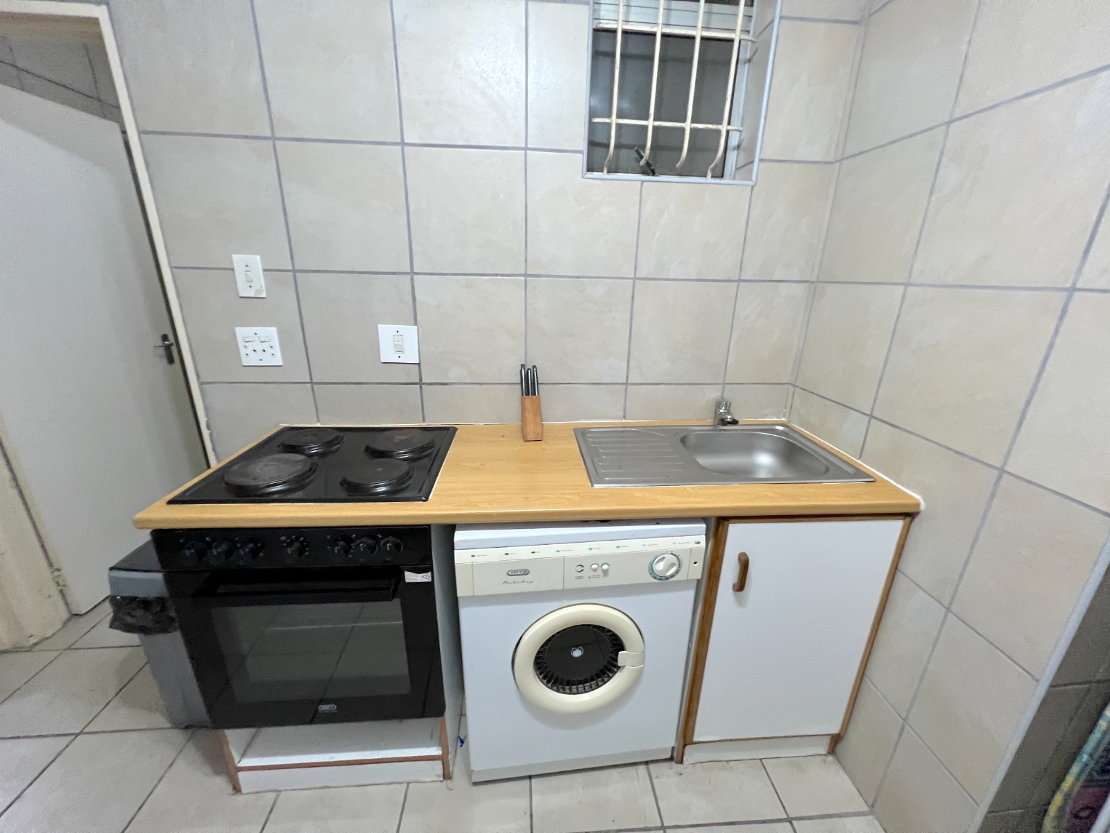 07faedcf-6451-4598-9f2d-ab6f8949c9dc Stylish 3-bedroom Beachside Retreat with Garden, Patio and Secure-living
