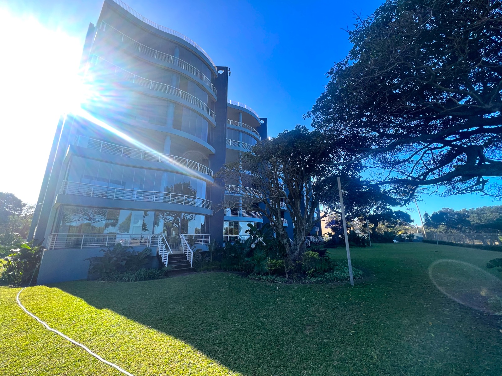 0a948e34-8e63-4f45-8d1d-cbbd6e212e16 Spacious, Bright and Open 4 Bedroom Apartment For Sale