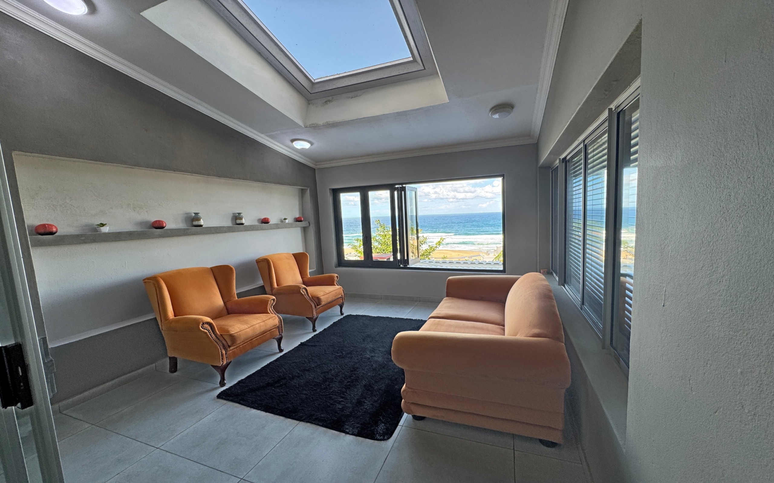 11_main_bedroom_lounge Grand-Scale Coastal Living with Panoramic Ocean Views – Luxury Home & Holiday Investment in Margate