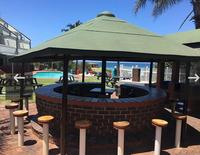 Stunning Apartment with Direct Access to Lucien Beach
