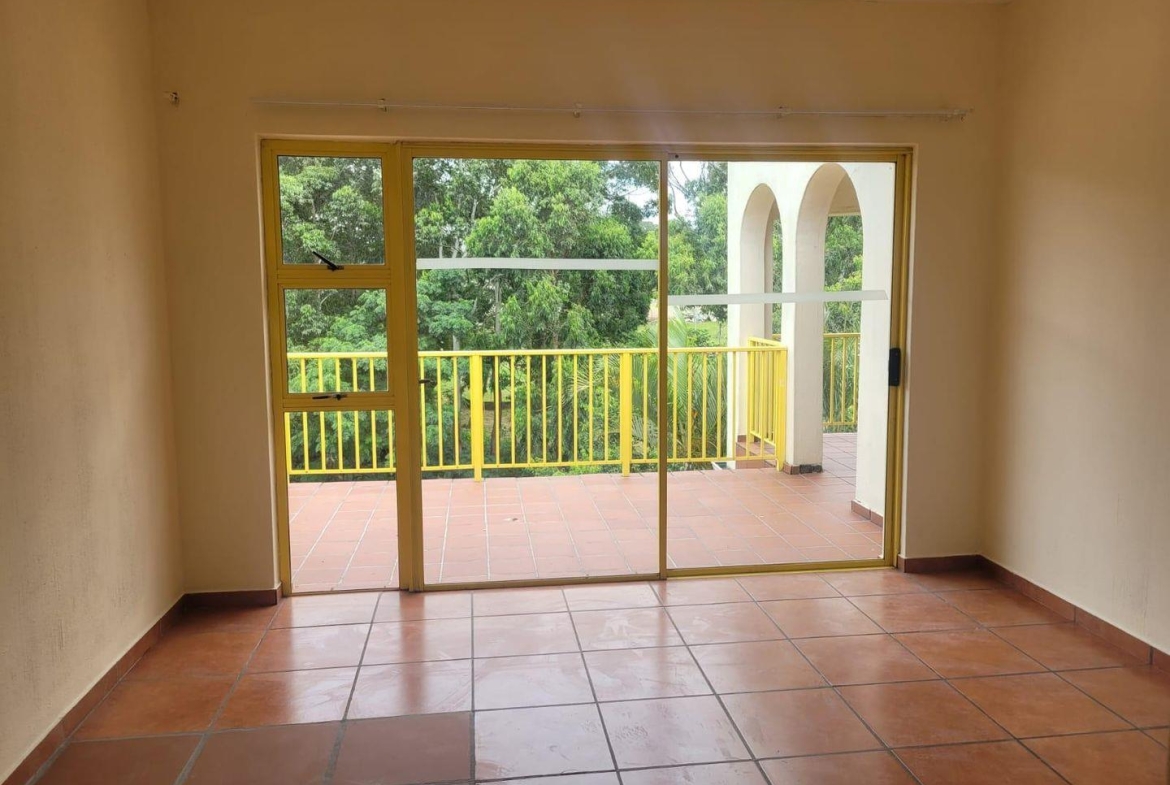 Spacious 2 Bedrooms, 2 Bathrooms Apartment for Sale