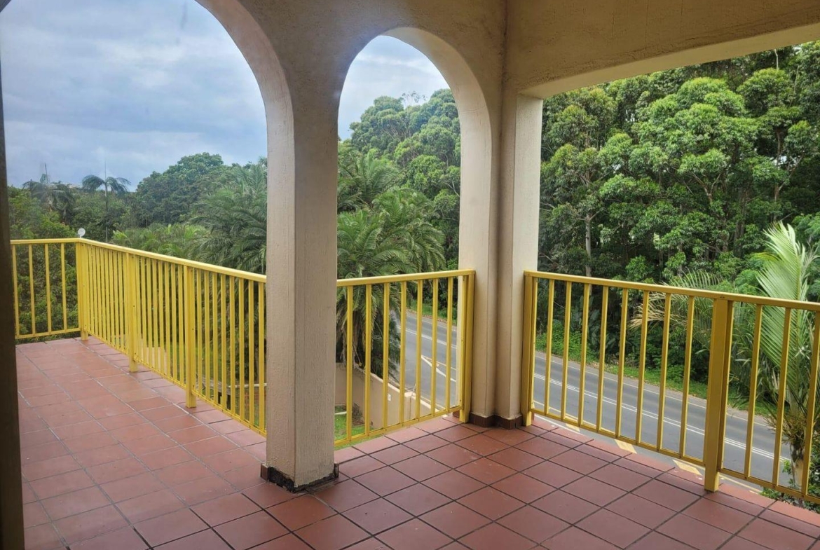Spacious 2 Bedrooms, 2 Bathrooms Apartment for Sale