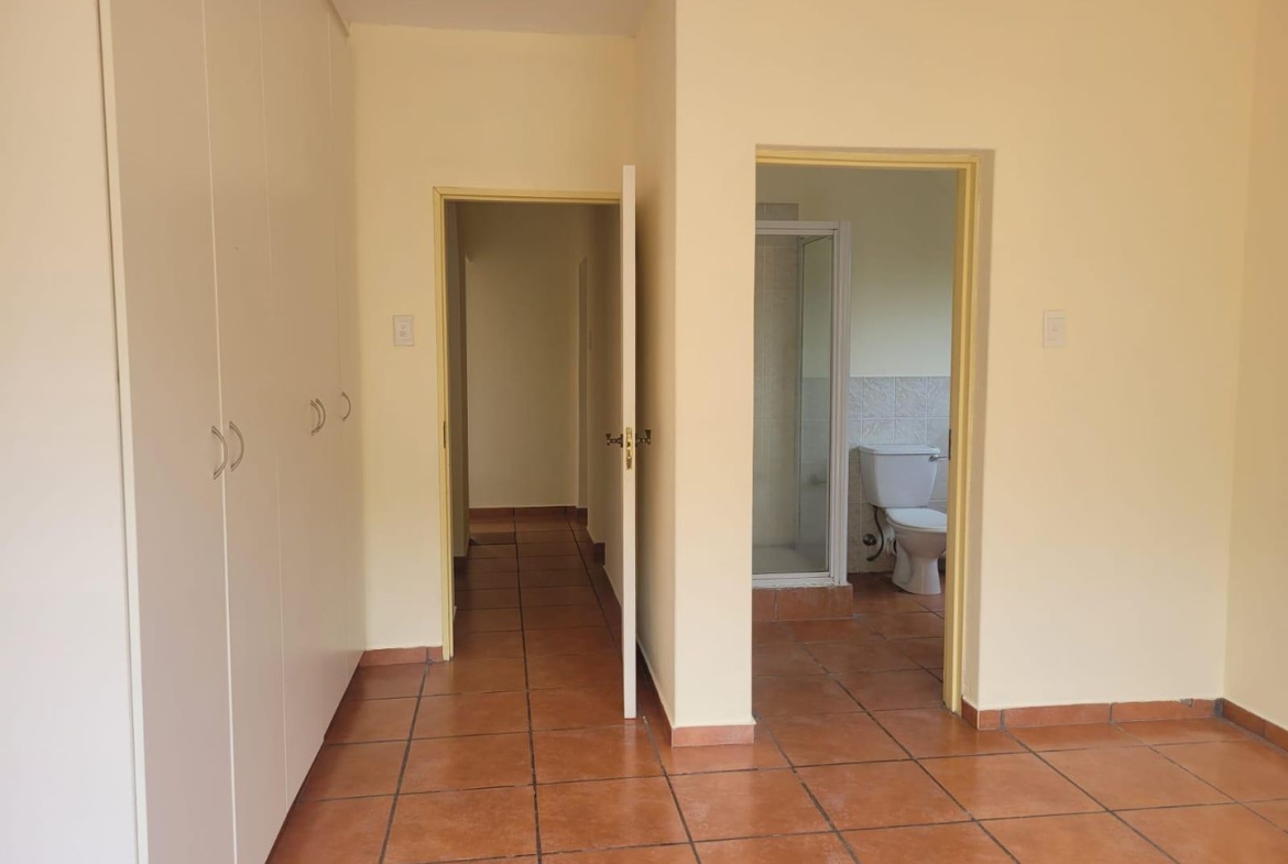 Spacious 2 Bedrooms, 2 Bathrooms Apartment for Sale