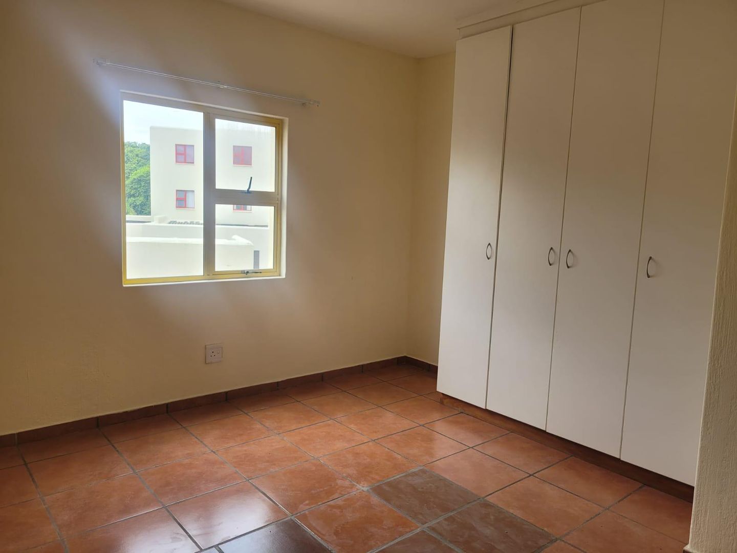 14226713 Spacious 2 Bedrooms, 2 Bathrooms Apartment for Sale