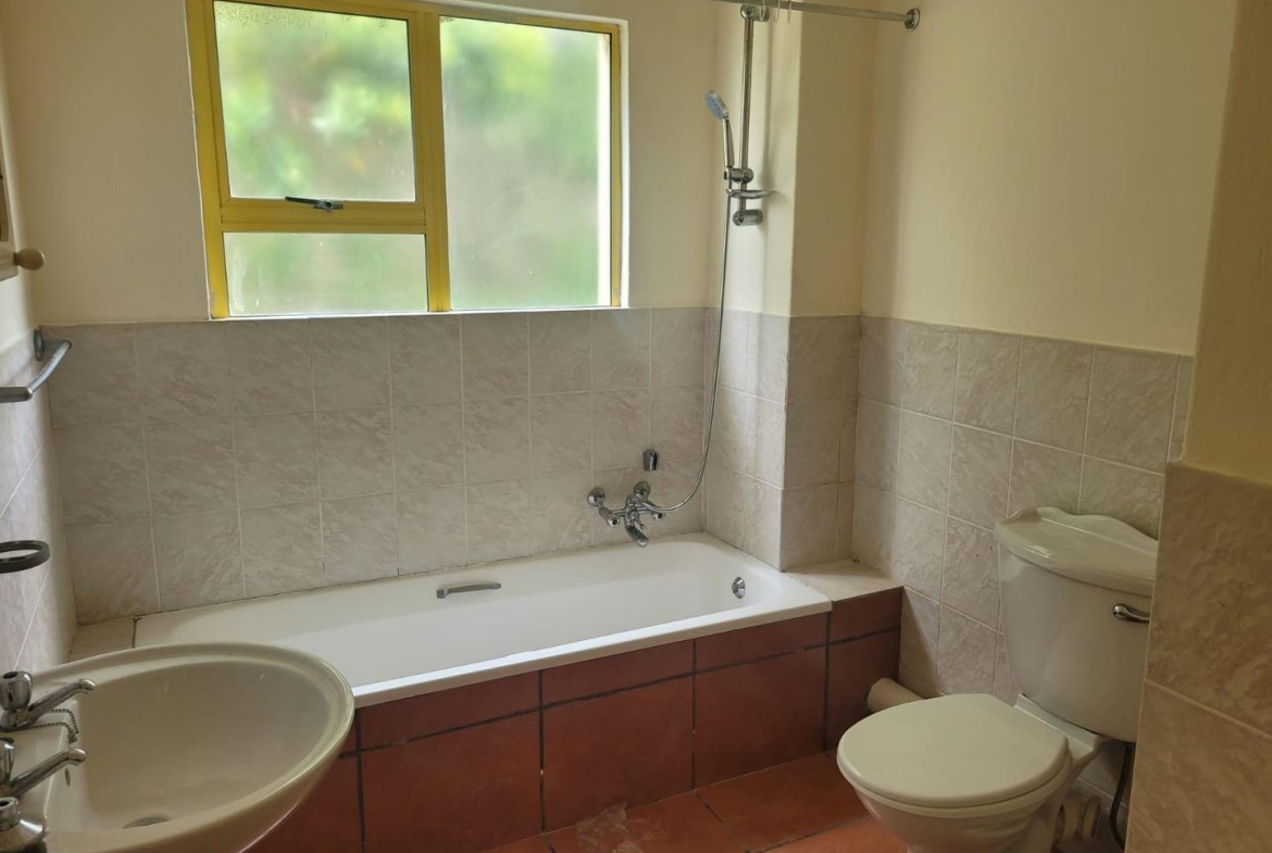 Spacious 2 Bedrooms, 2 Bathrooms Apartment for Sale