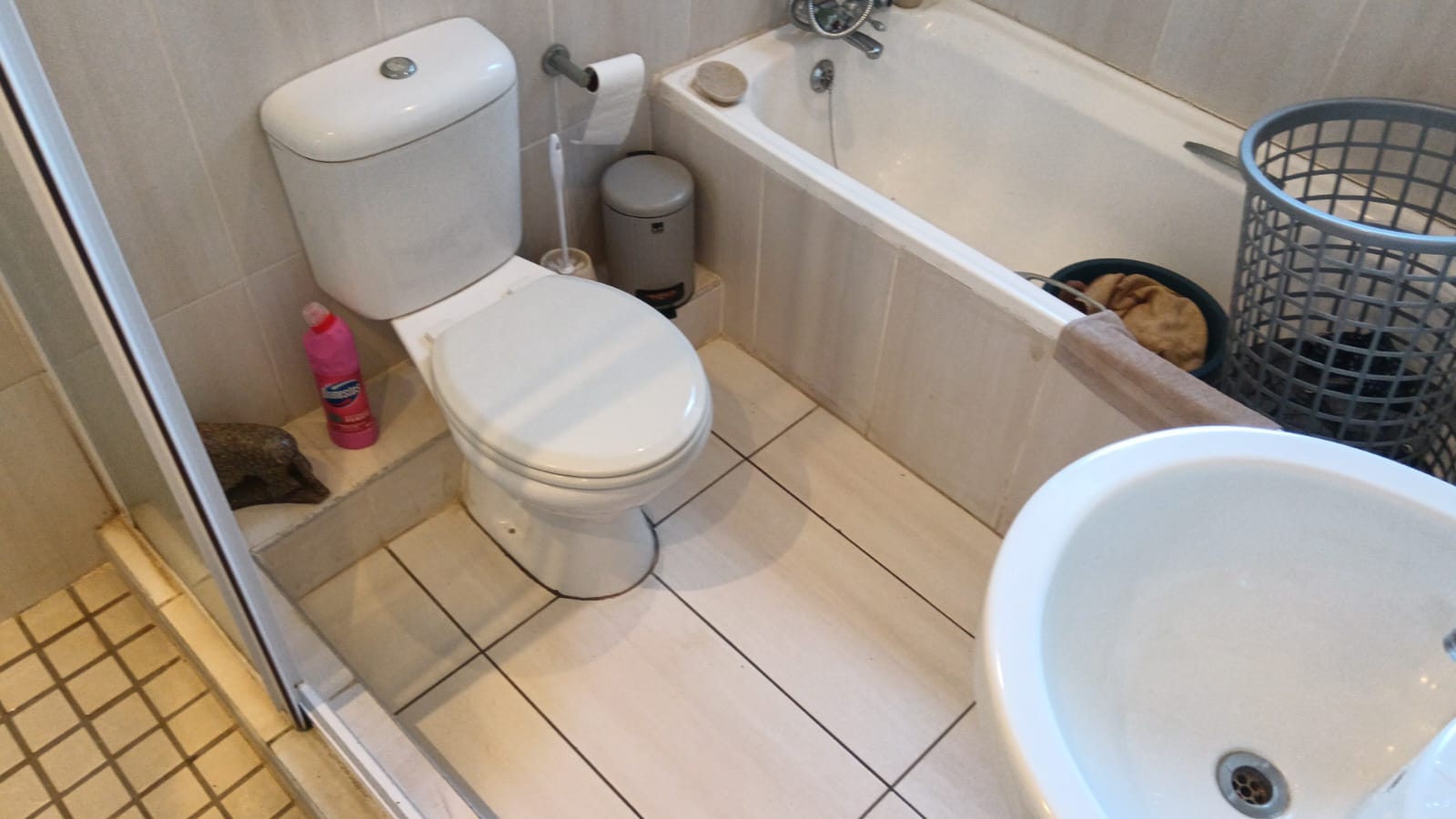 15152185 4 Bed, 4 Bath residence boasting breathtaking Shelly sea view For Sale