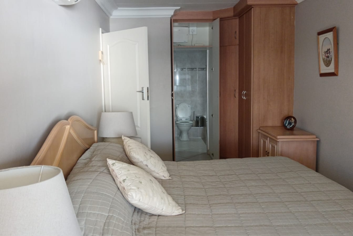 4 Bed, 4 Bath residence boasting breathtaking Shelly sea view For Sale