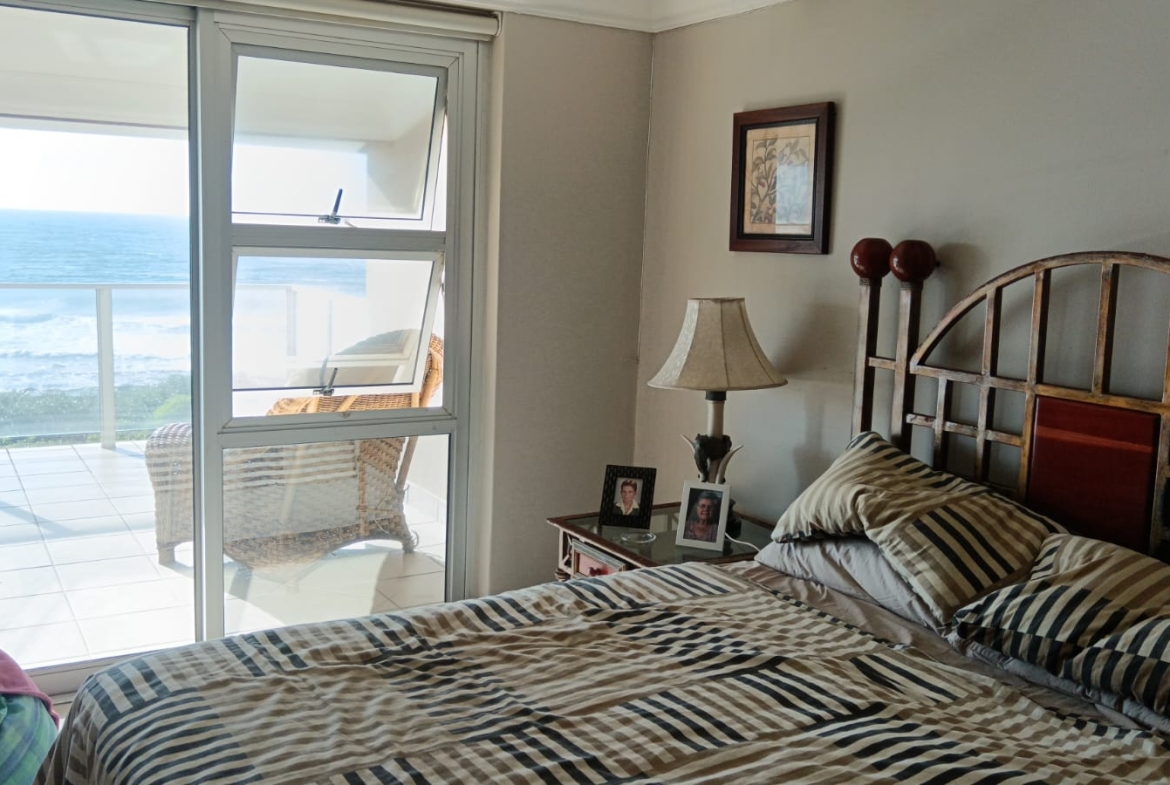 4 Bed, 4 Bath residence boasting breathtaking Shelly sea view For Sale