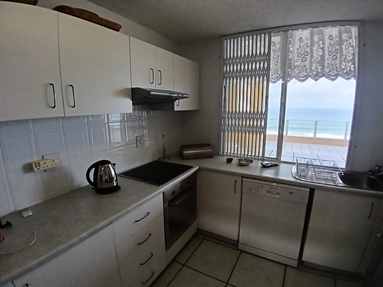 3 Bedroom, 2 Bathroom, open plan, Manaba sea view for Sale