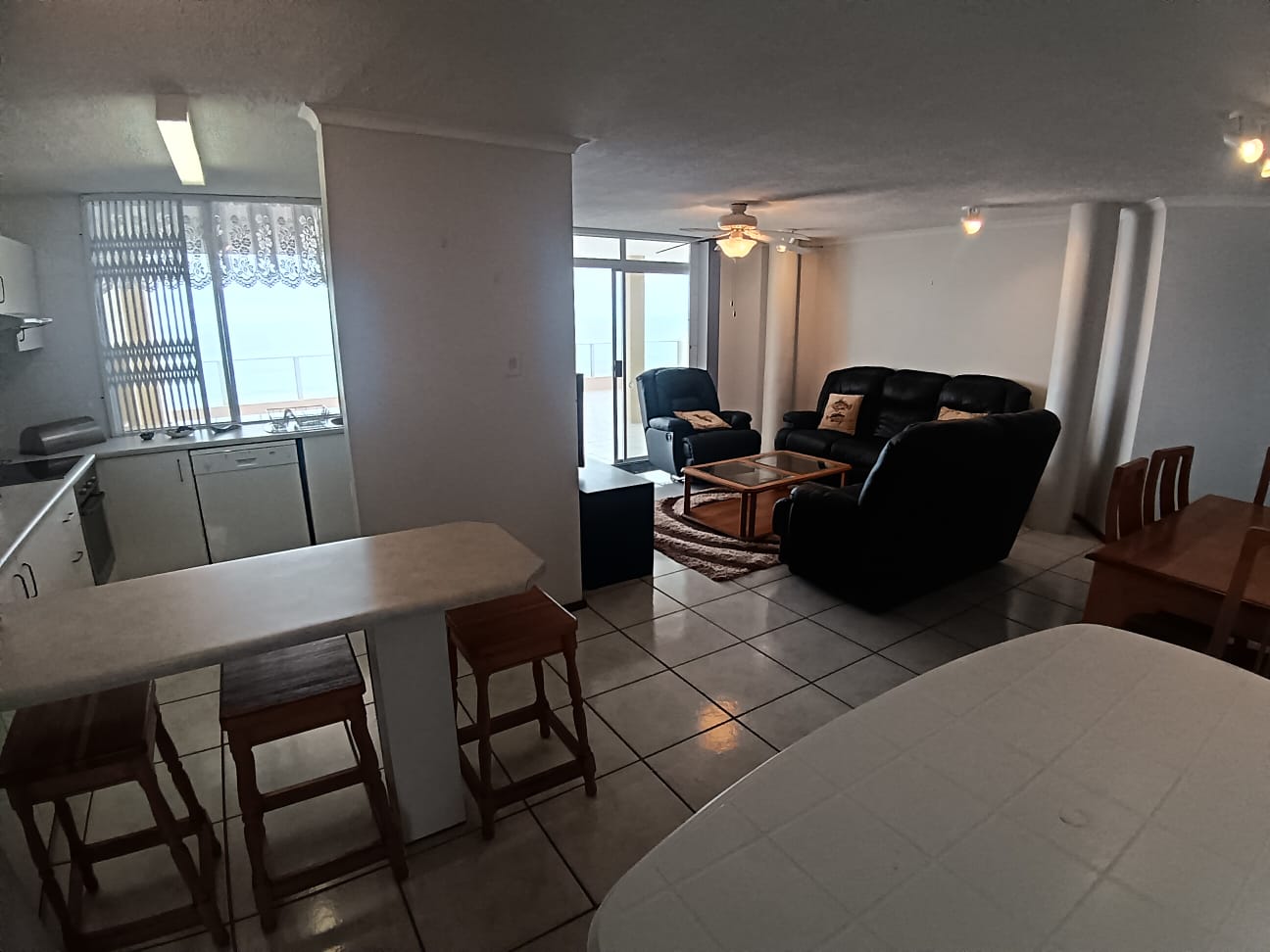 3 Bedroom, 2 Bathroom, open plan, Manaba sea view for Sale