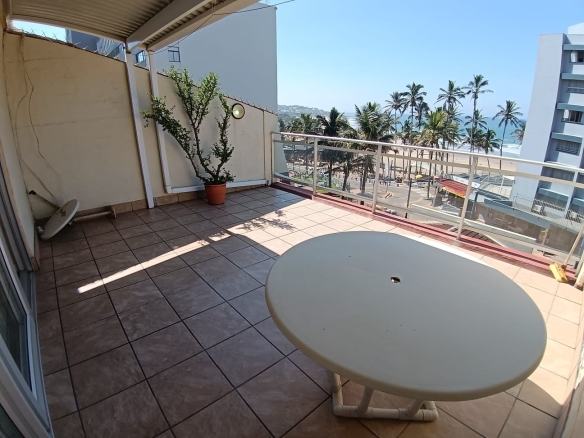 2 Bedroom, 2 Bathroom, open plan, Margate sea view for Sale