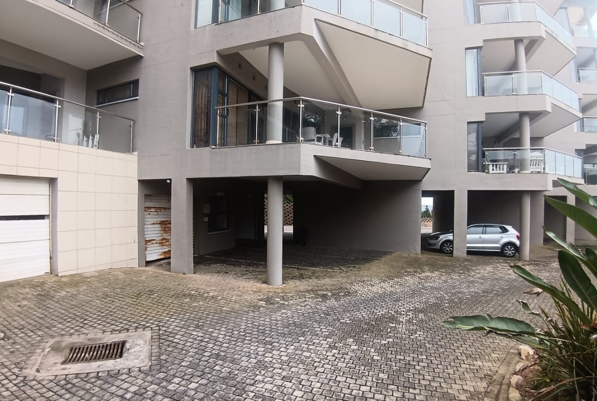 3 Bedroom, 2 Bathroom, open plan, Margate sea view For Sale