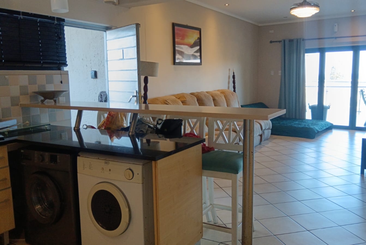 3 Bedroom, 2 Bathroom, open plan, Margate sea view For Sale