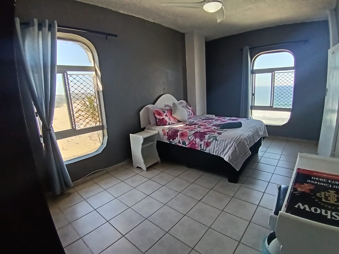 2 Bedroom, 2 Bathroom, open plan, Margate sea view for Sale