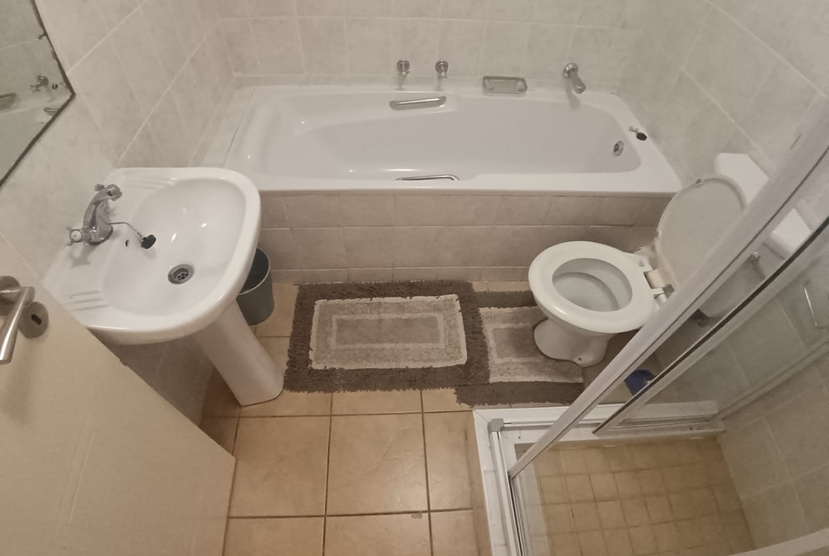 3 Bedroom, 2 Bathroom, open plan, ground floor, Margate view For Sale