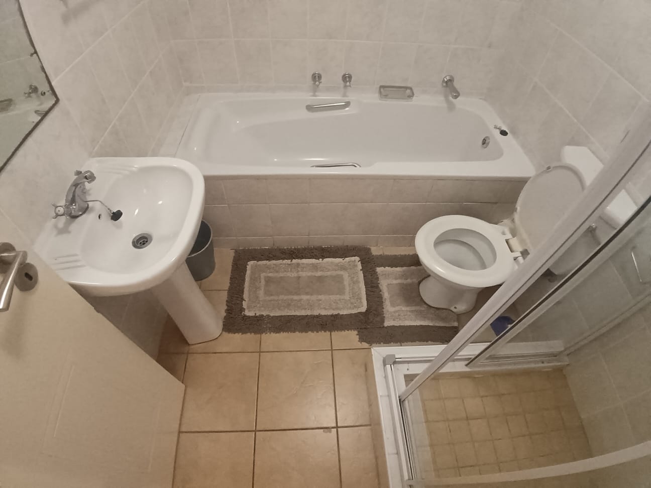 3 Bedroom, 2 Bathroom, open plan, ground floor, Margate view For Sale